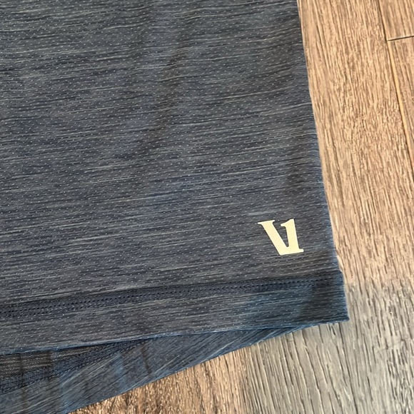 NWT Vuori Zephyr Muscle Tee Indigo Heather Large - Picture 7 of 10